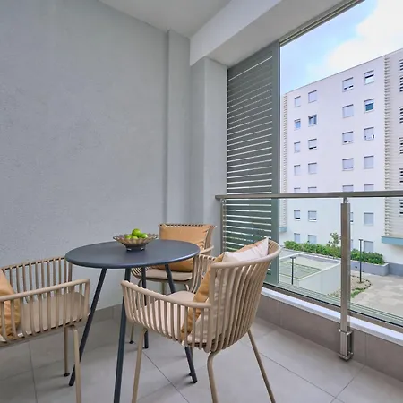 Splitful By Interhome スプリト